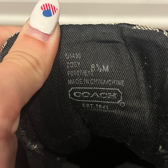 COACH size 8.5 M women’s shoe - Picture 6 of 6